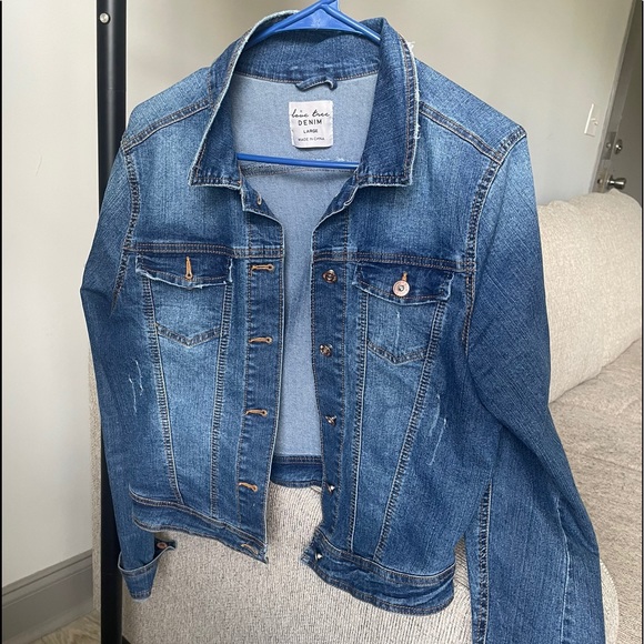 Jean jacket - Picture 1 of 1